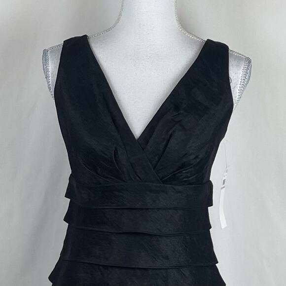 London Style Metallic Black Tulip Fitted Party Event Dress NWT Size 10 - Picture 3 of 14